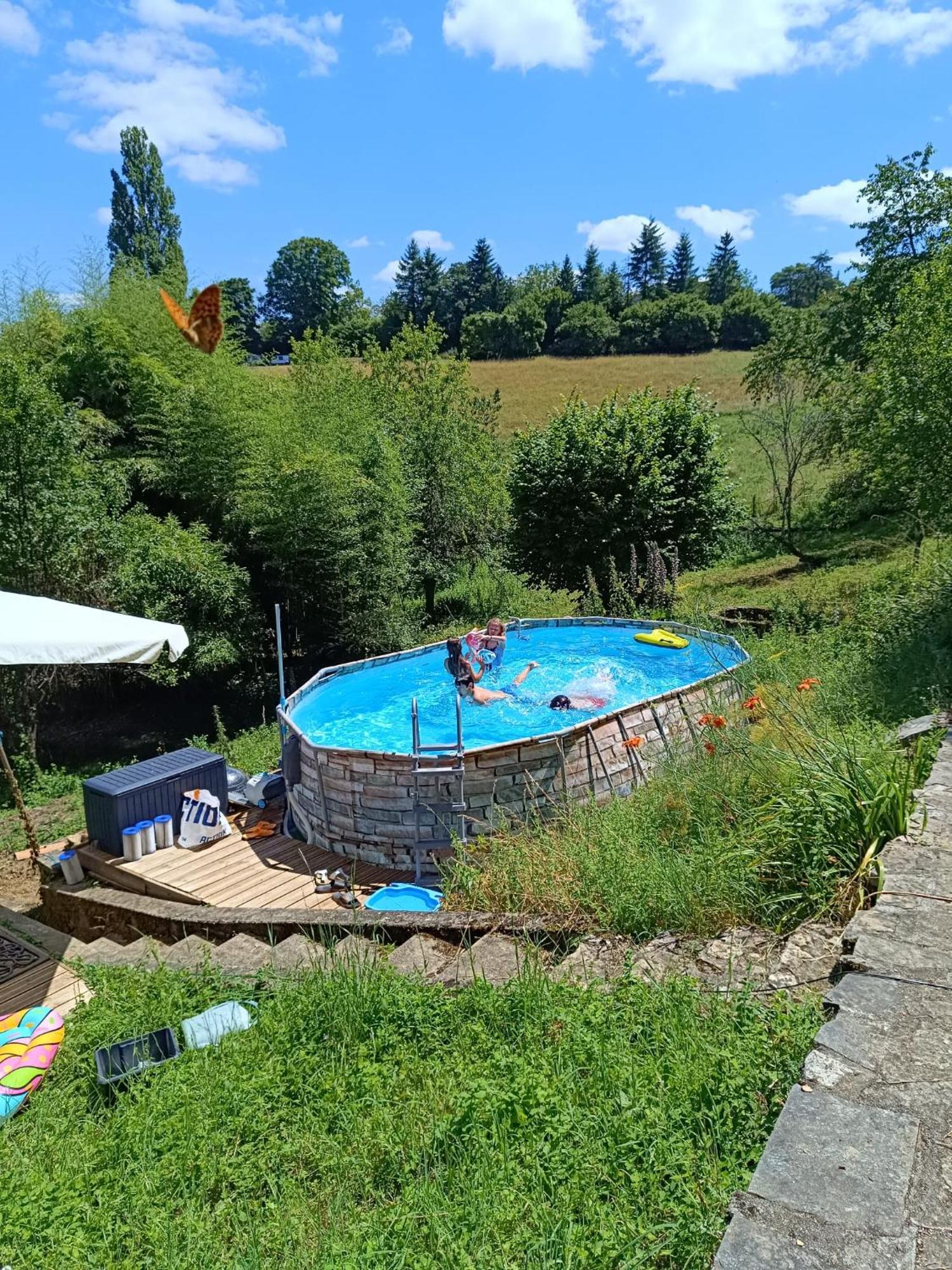 Bed and Breakfast La Fontaine Du Mas Thiviers Exterior foto