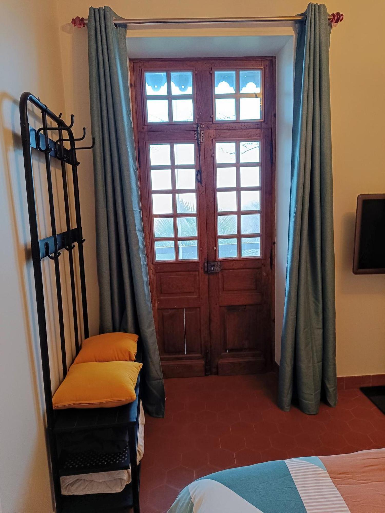 Bed and Breakfast La Fontaine Du Mas Thiviers Exterior foto